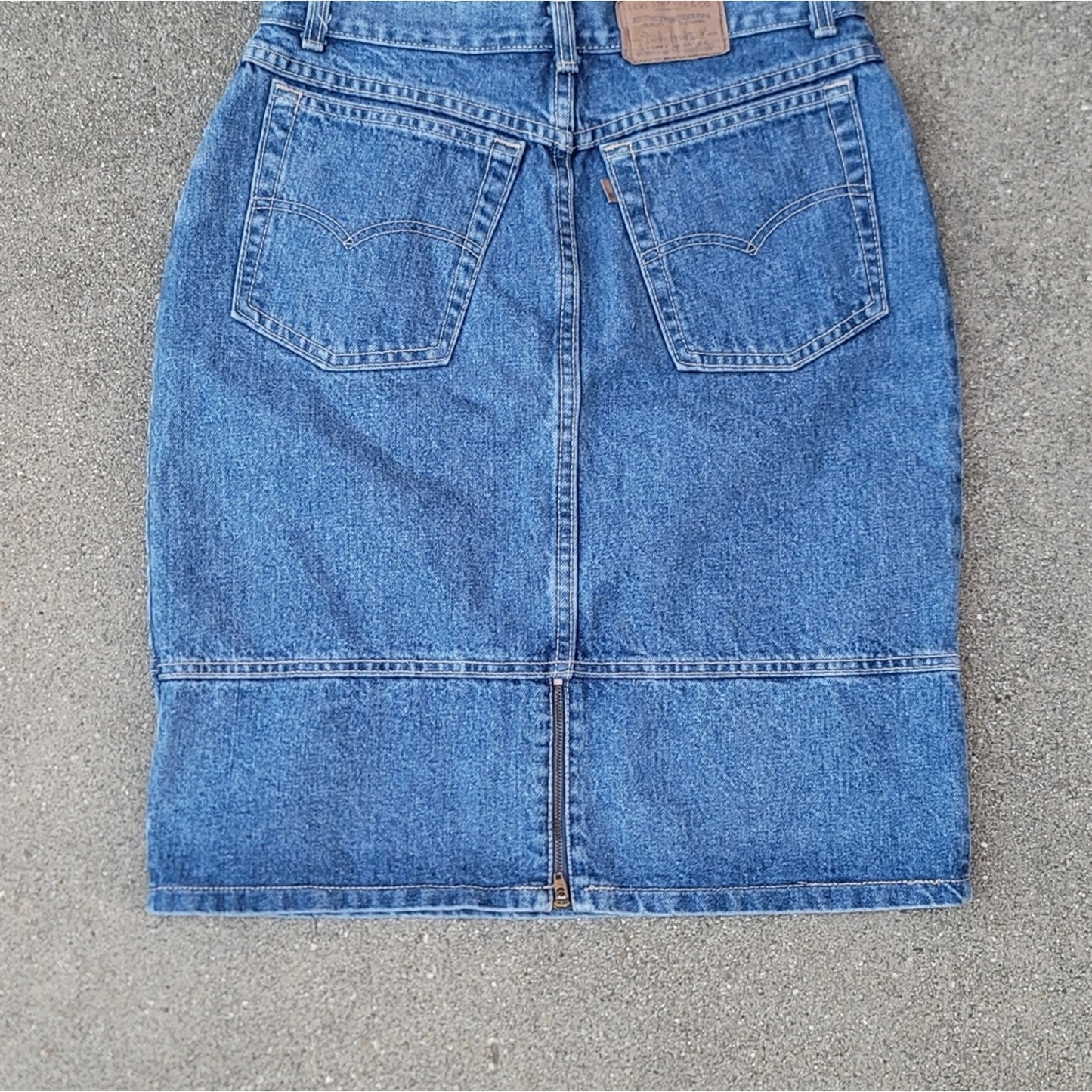 Vtg Levi's Fitted Midi Denim Skirt