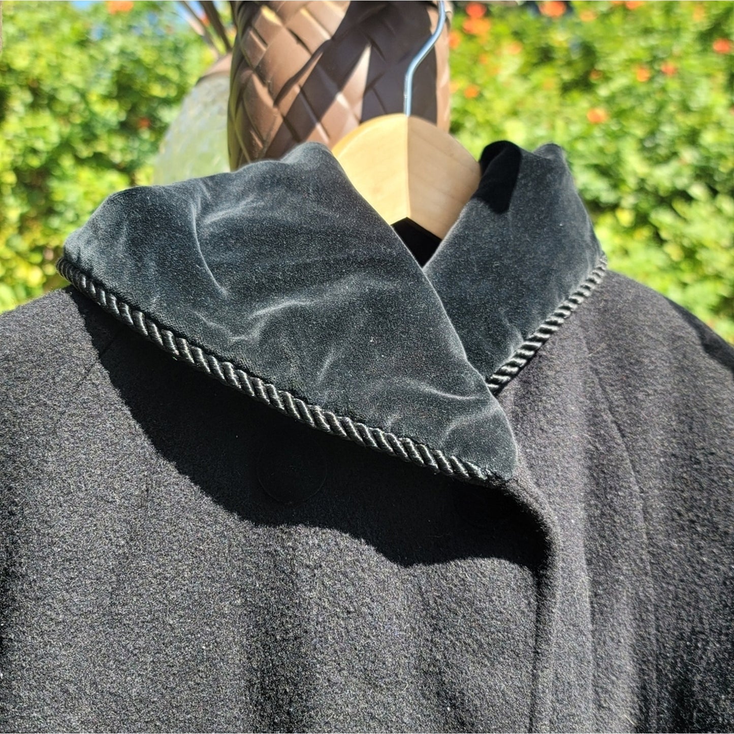 Vtg Albert Nipon Wool Hooded Trench Coat Velvet Collar Cuffs