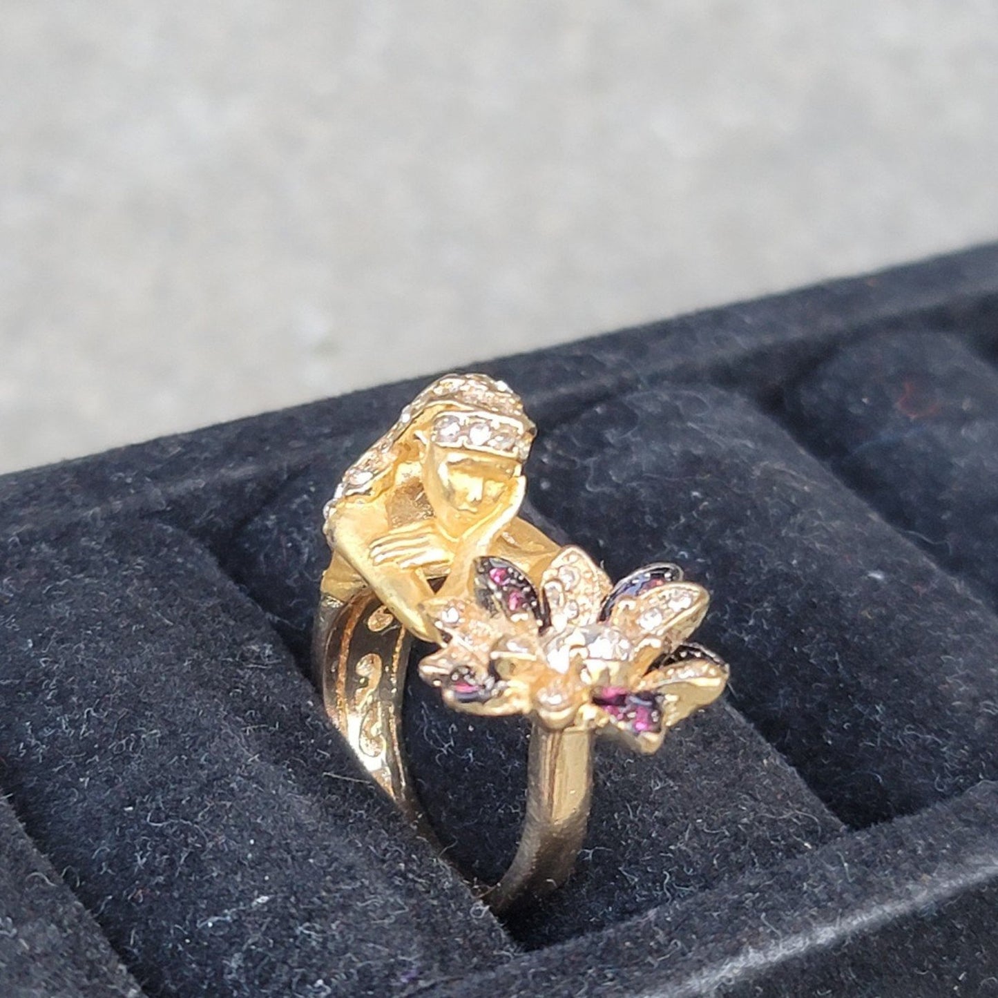 Gold Tone Girl Flower Rhinestone Ring