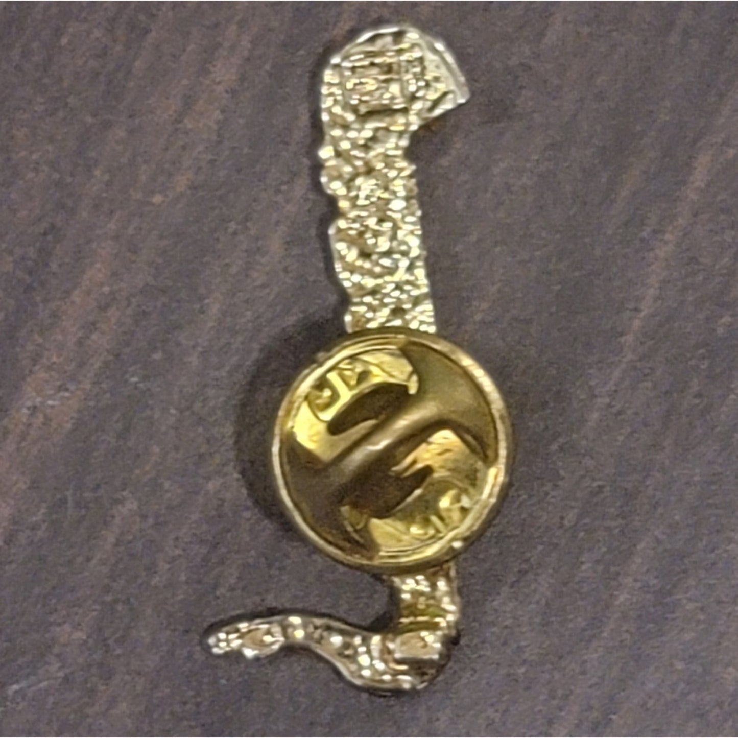 Vtg Gold Tone Rhinestone Saxophone Pin Music