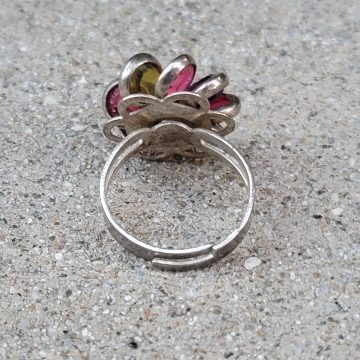 Vtg Silver Tone Gemstone Spiral Flower Ring