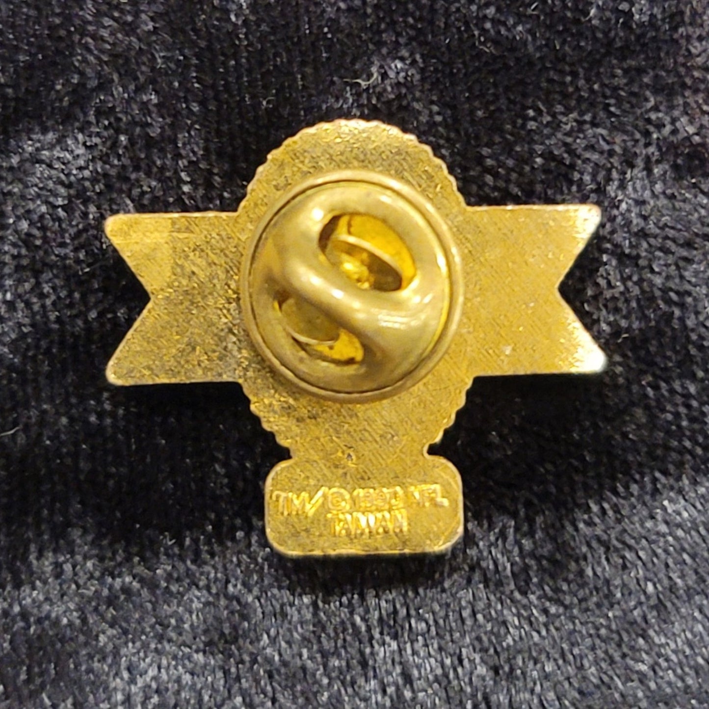 Vtg 1990 GTE Superbowl XXVI Lapel Pin NFL