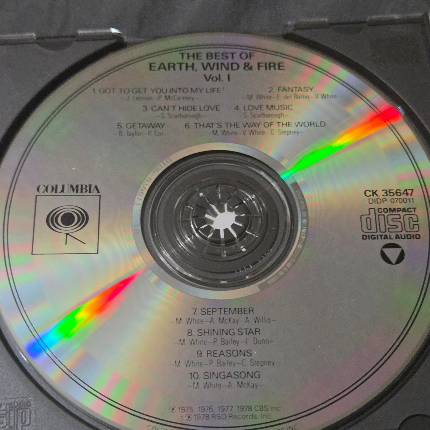 Vtg 1978 EARTH WIND & FIRE THE BEST OF CD