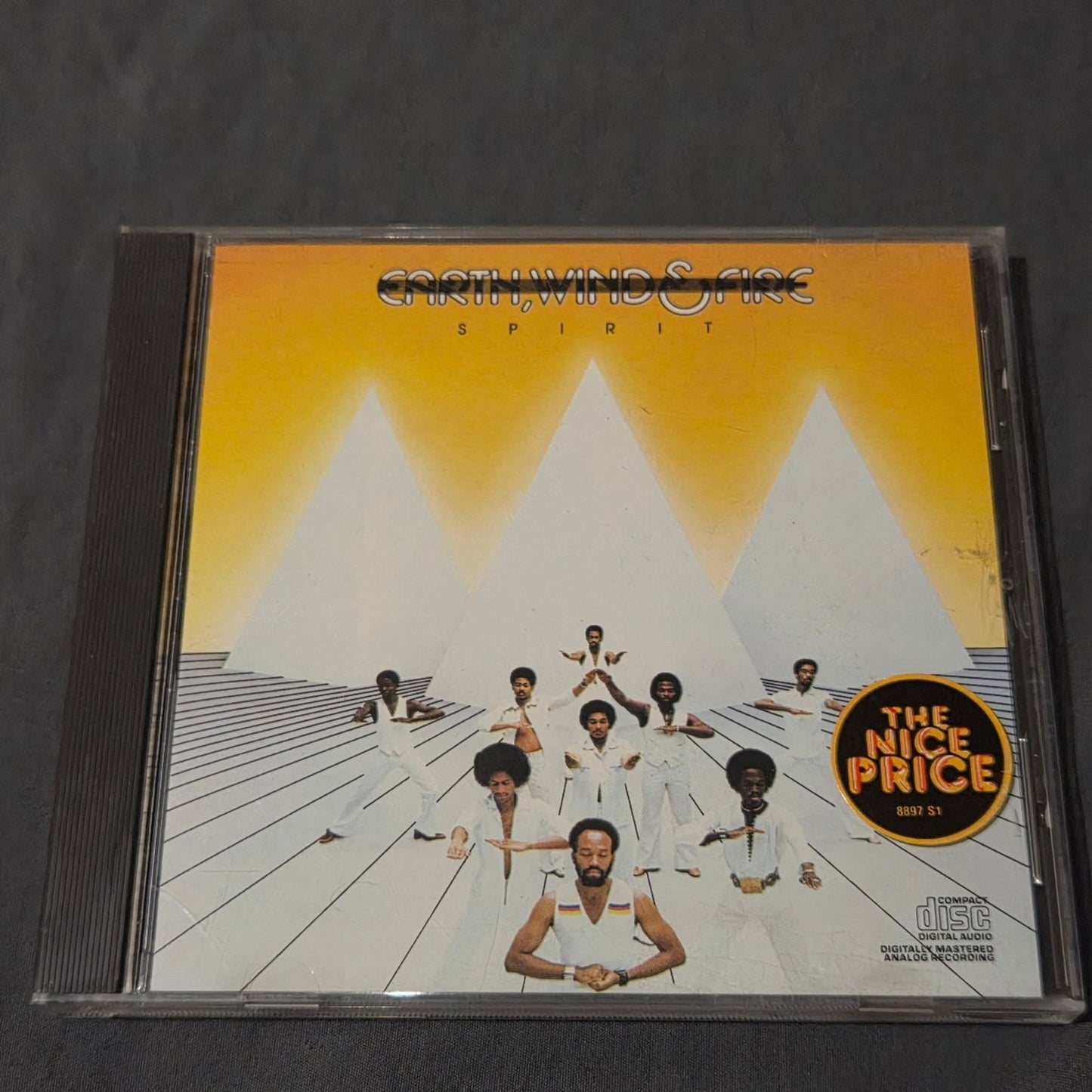 Vtg 1976 Earth, Wind & Fire SPIRIT CD
