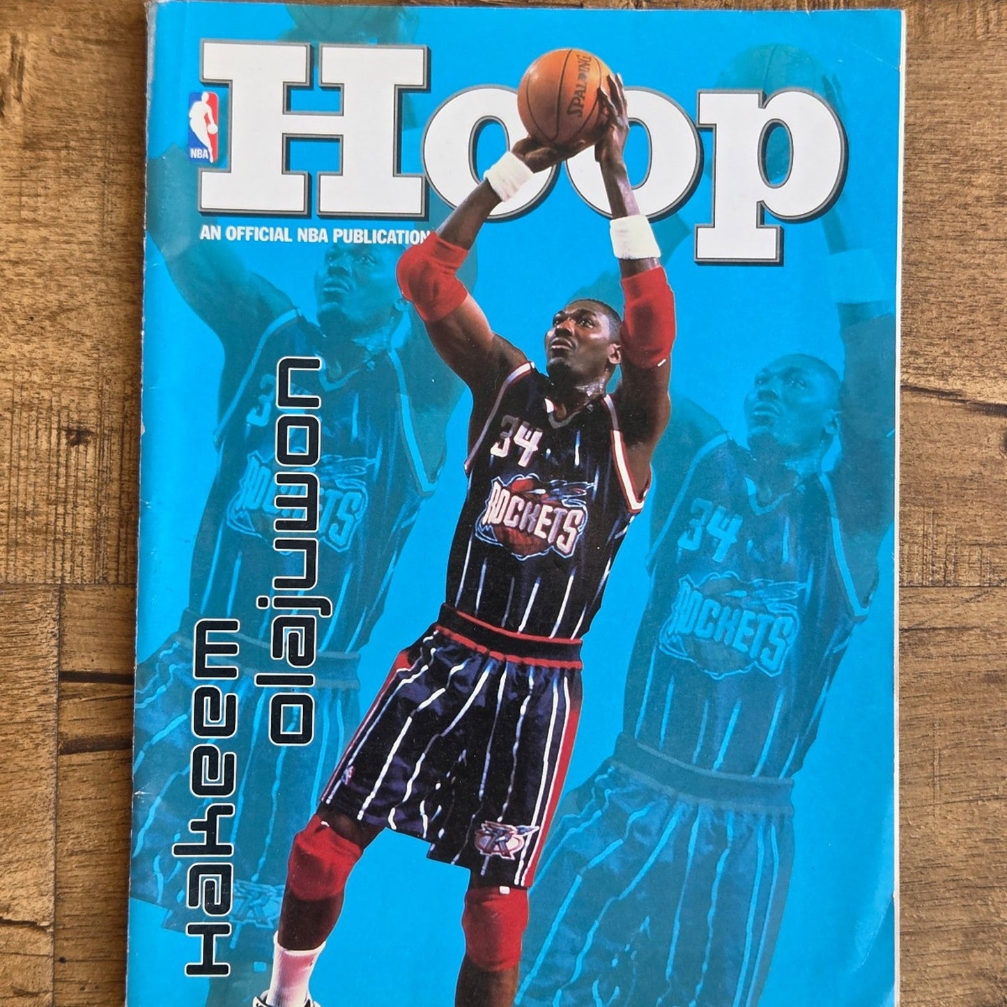 Vtg 2000 Hakeem Olajuwon Houston Rockets Cover Hoops Magazine