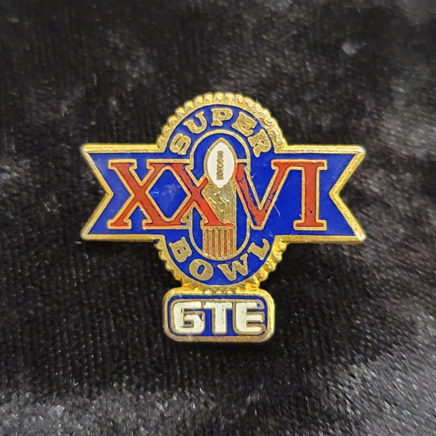 Vtg 1990 GTE Superbowl XXVI Lapel Pin NFL