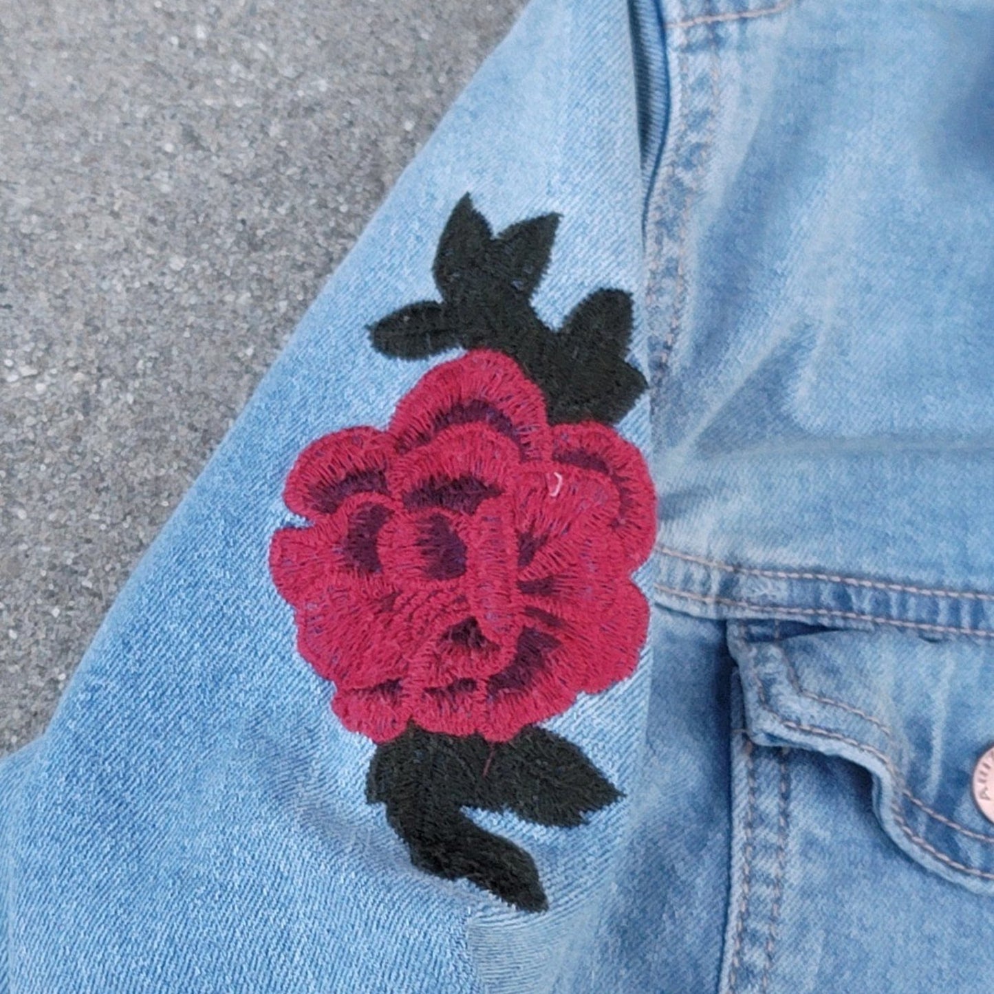 Arizona Jean Co Distressed Embroidered Roses Jean Denim Jacket