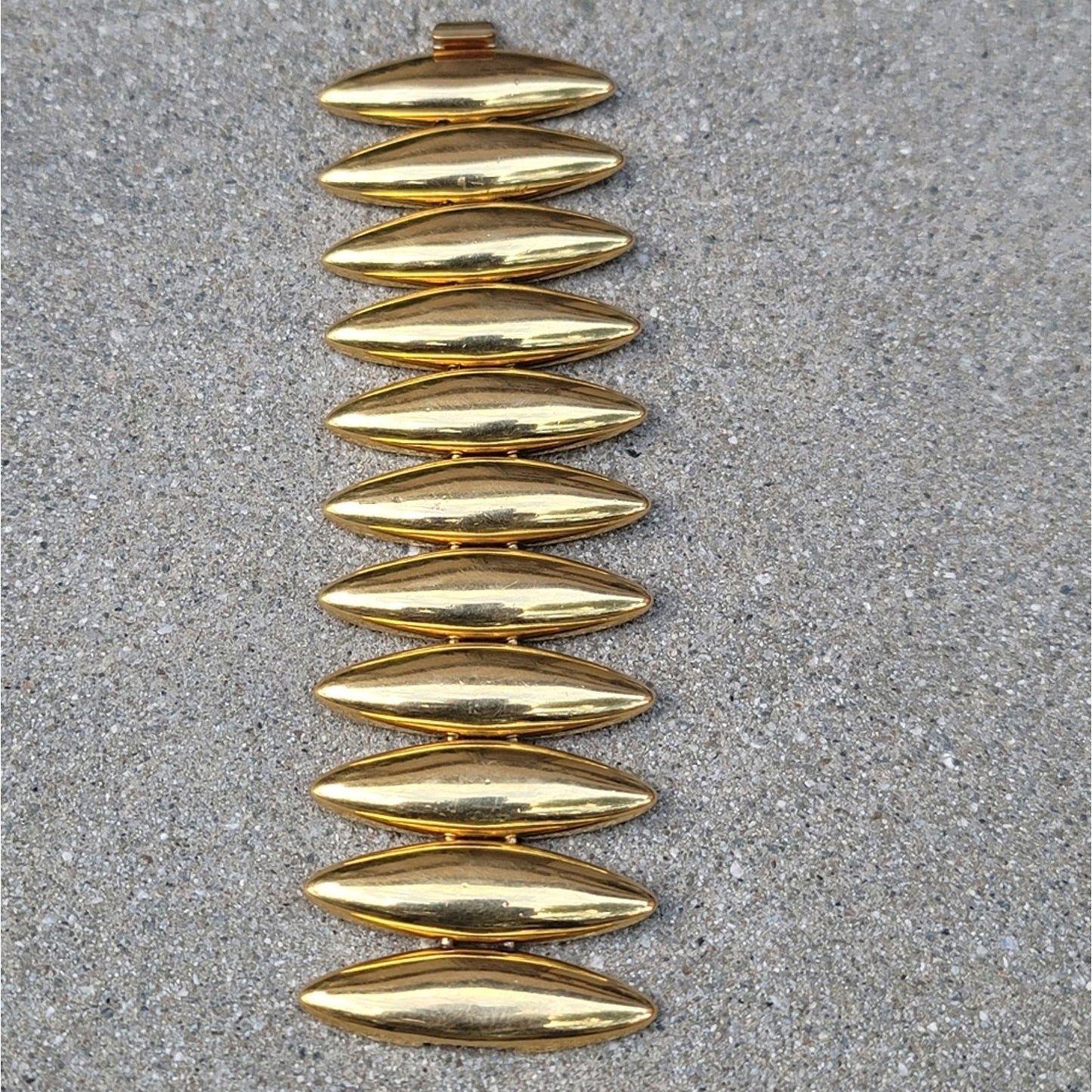 Vtg 1980s Monet Signed Gold Tone Chunky Bracelet