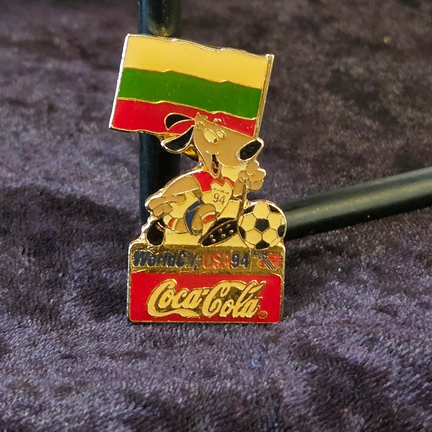 Vtg 1994 Coca-Cola BULGARIA Cup Soccer Pin
