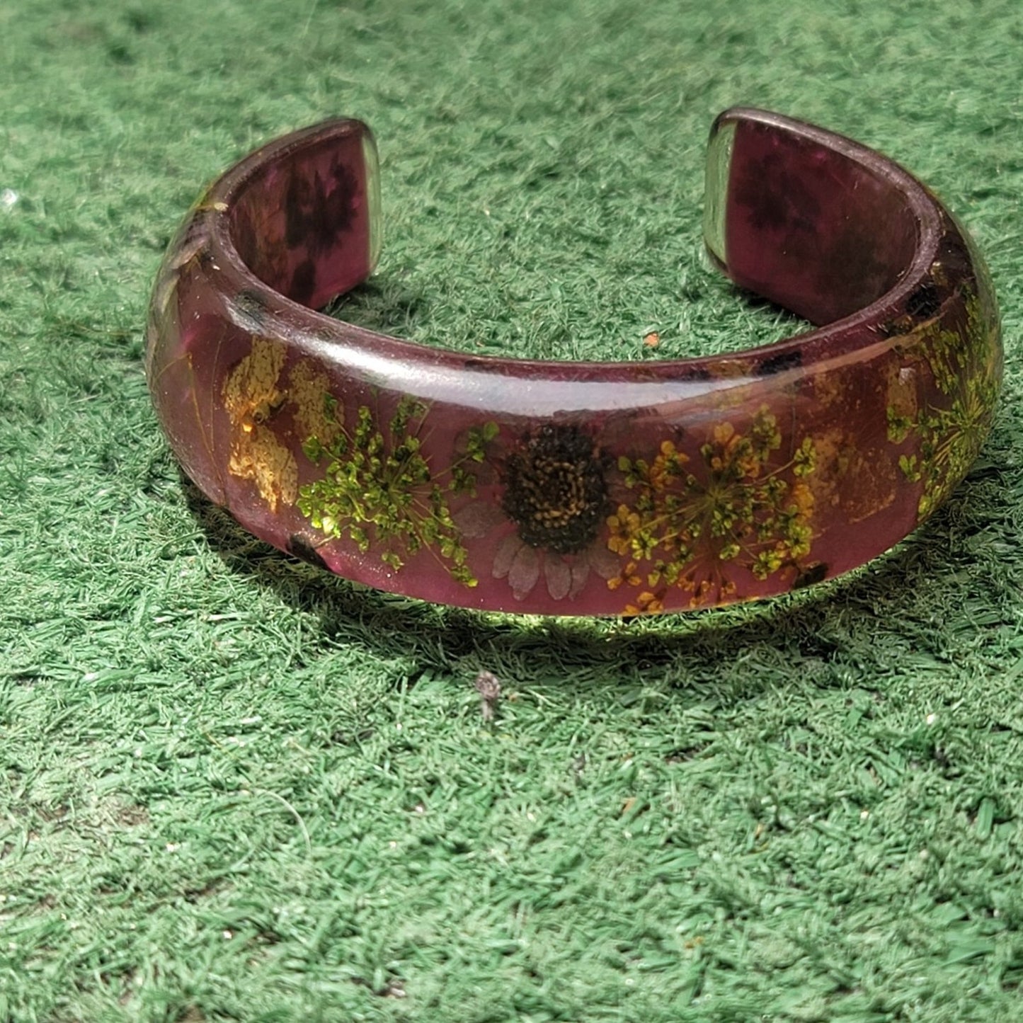 Vtg Lucite Floral Cuff Bracelet