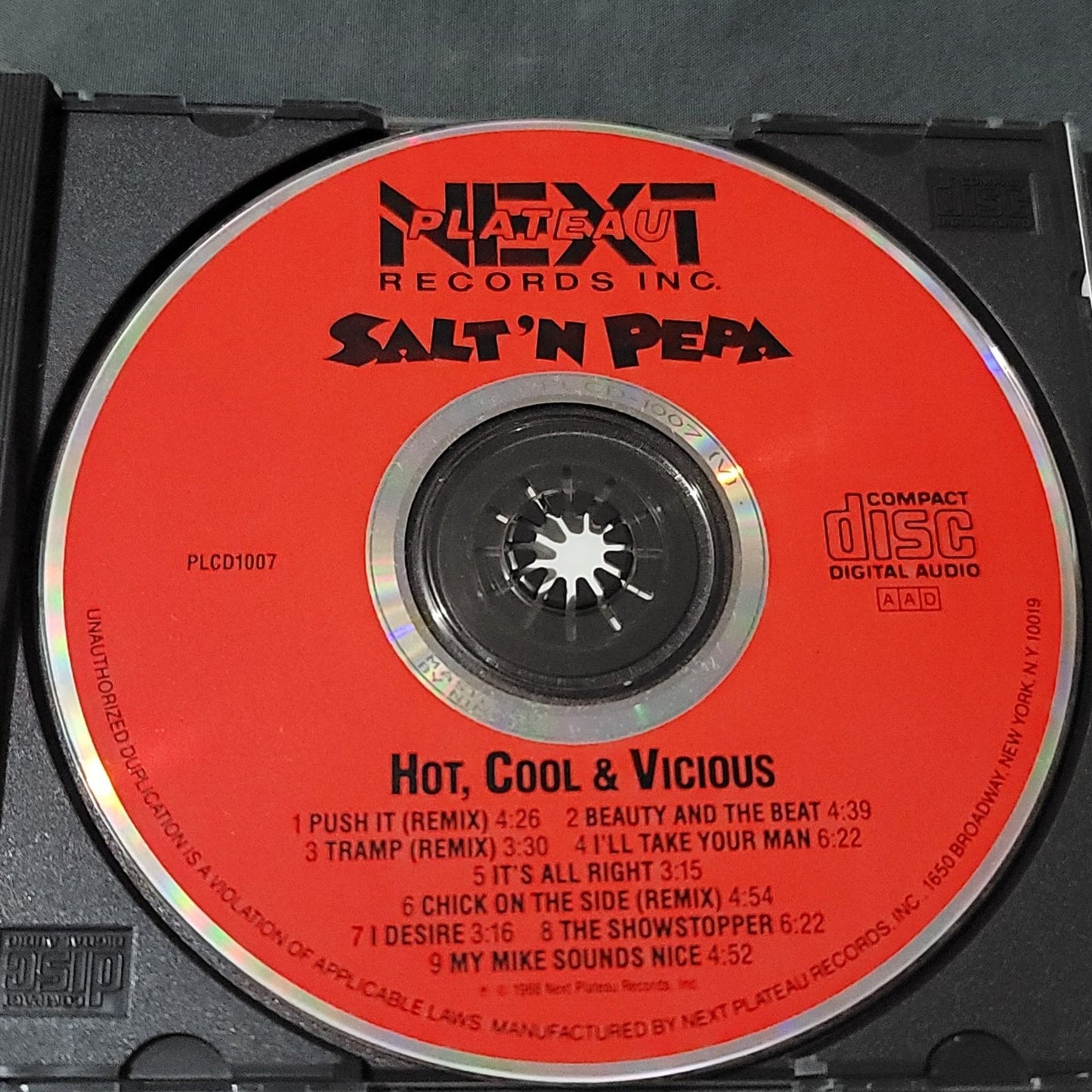 Vtg 1988 Salt 'N Pepa HOT, COOL & VICIOUS CD